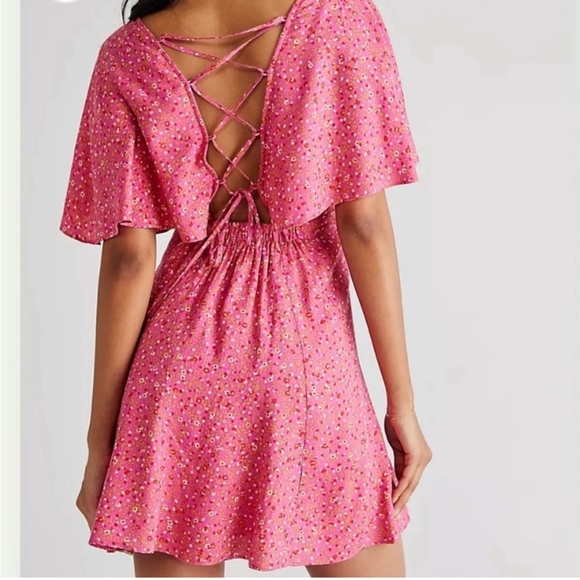 FREE PEOPLE Florence Ditzy Floral Flutter Sleeve Smocked Pink Mini Dress S - Picture 3 of 16